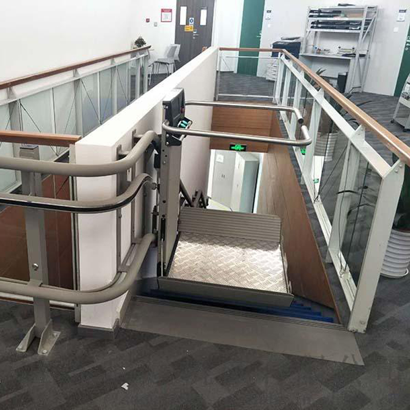 斜掛式升降機(jī) 斜掛式升降機(jī)