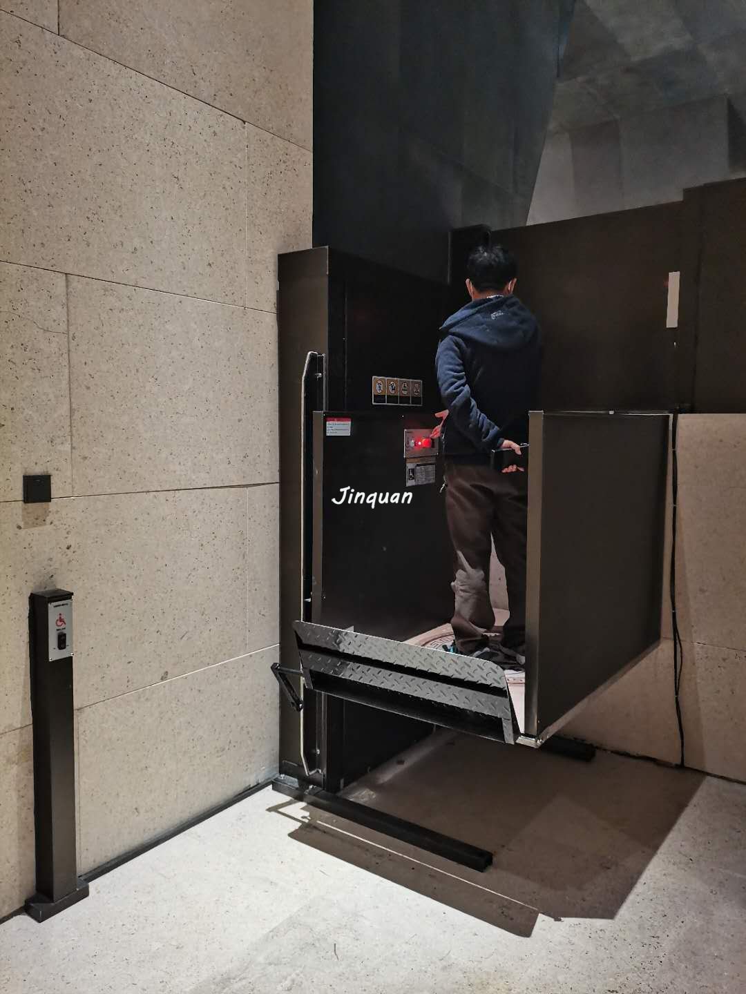 螺桿升降機(jī)